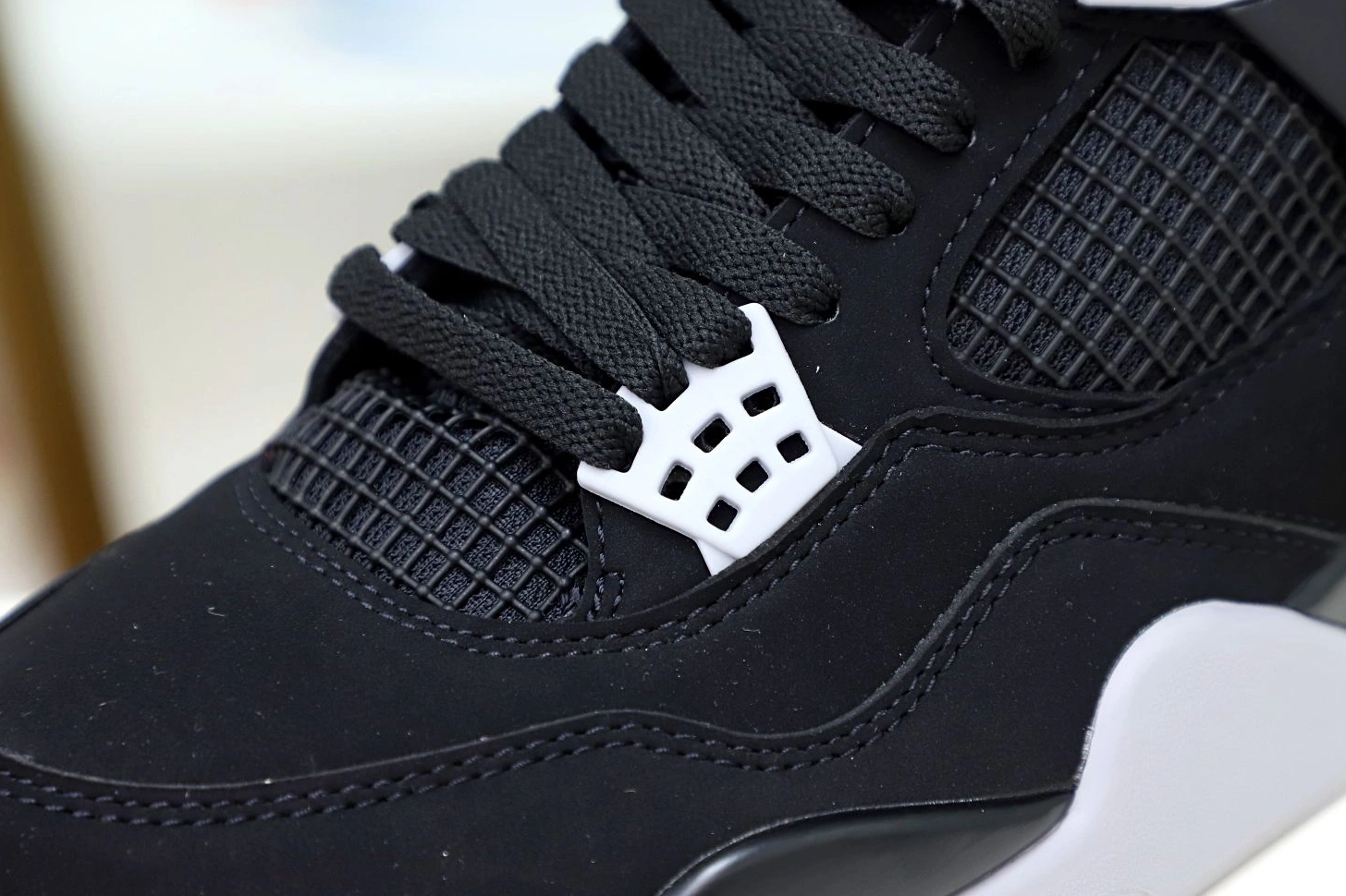 AIR 'BRED' 2019 JORDAN 4 RETRO OG 0718
